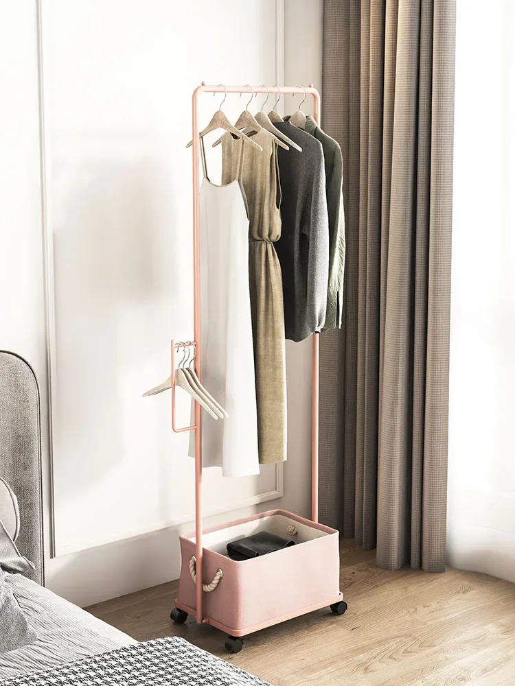 Perchero simple móvil con ruedas nórdico,