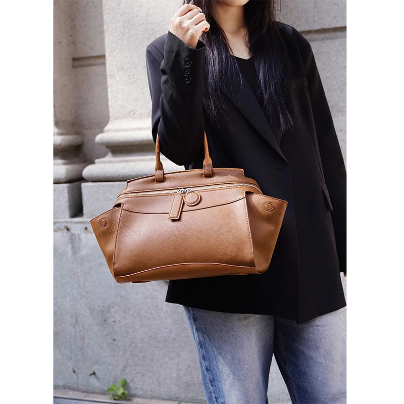 

2026 New Large Capacity Women Handbag Genuine Leather Trendy Commute Fashion Simple Design Crossbody Shoulder Bag