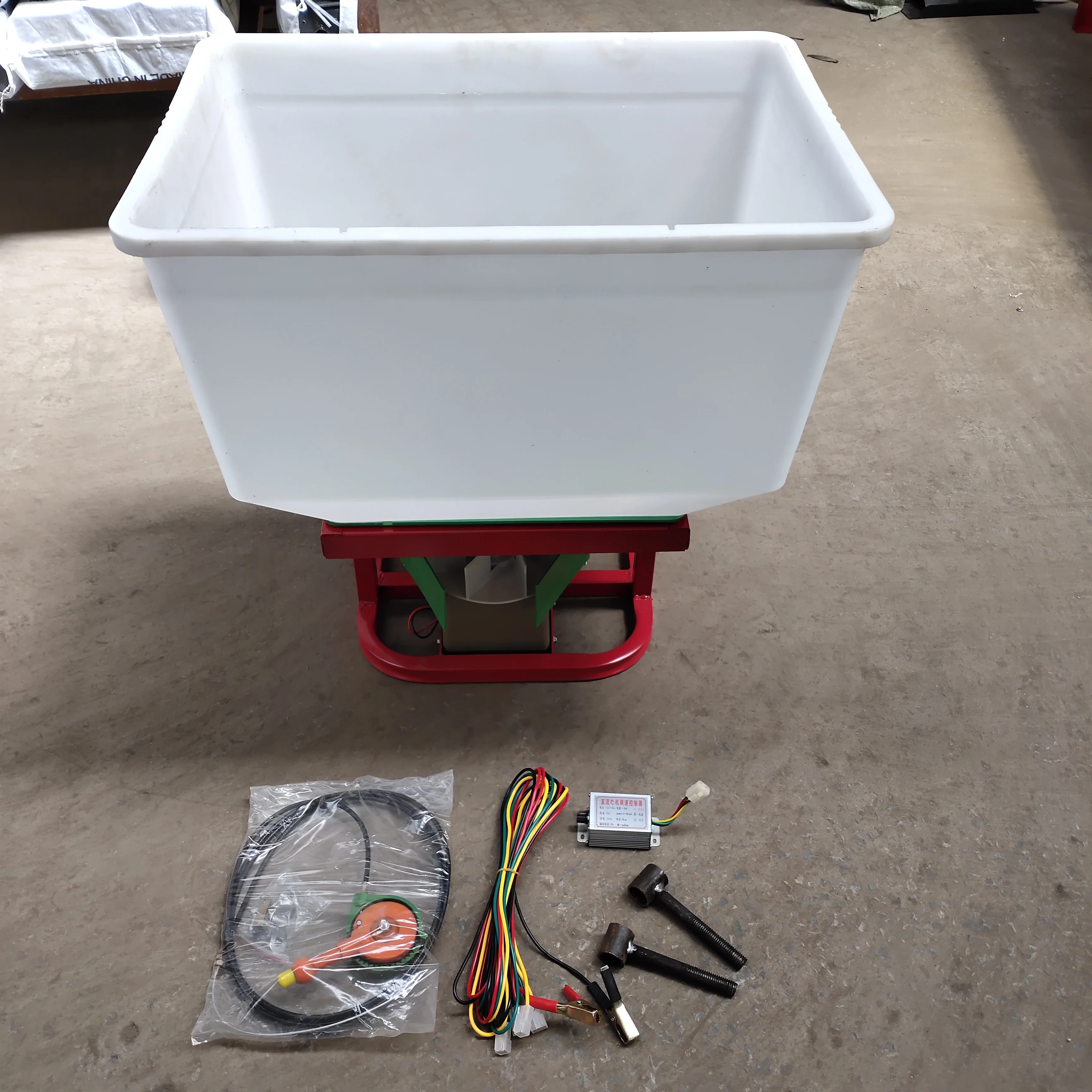 Battery-powered fertilizer spreader, electric fertilizer spreader, portable fertilizer spreader
