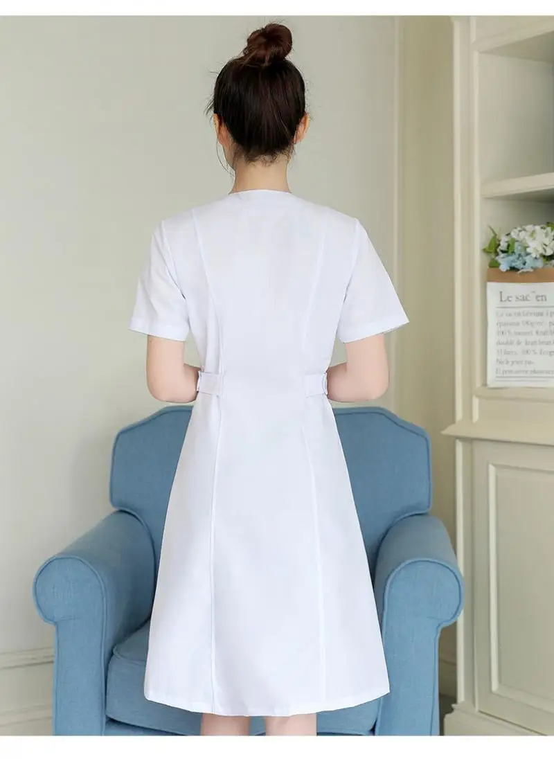 1Pc donne nuovi vestiti uniformi da infermiera di colore solido femminile manica corta estate sottile salone di bellezza vestiti da lavoro ospedalieri