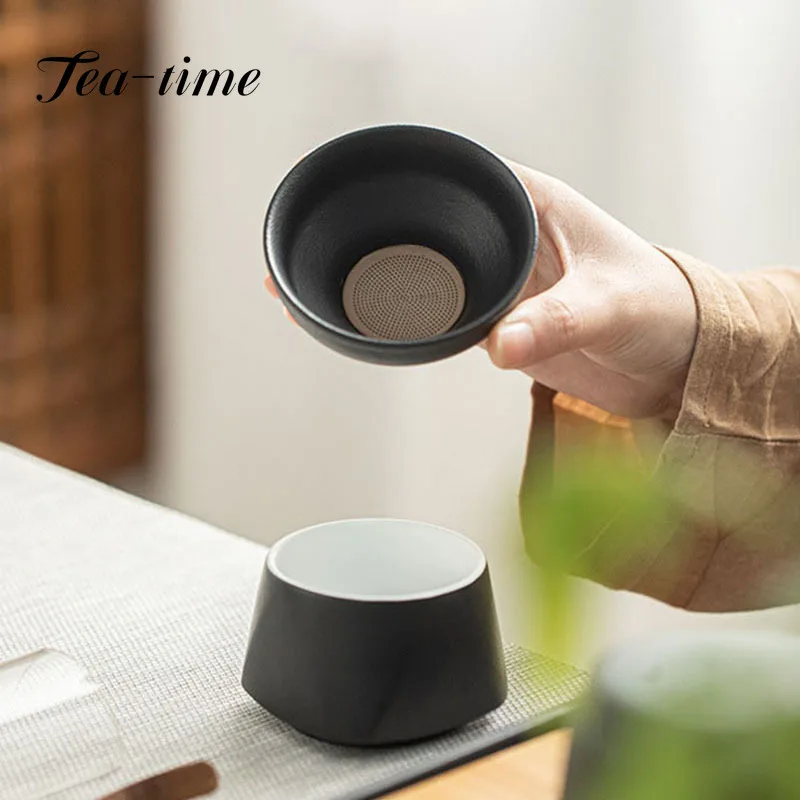 

Japanese Black Pottery Tea Strainer Ceramic Tea Leak Tea Separator Tea Strainer Tea Infuser Creative Kung Fu Tea Set Accessories