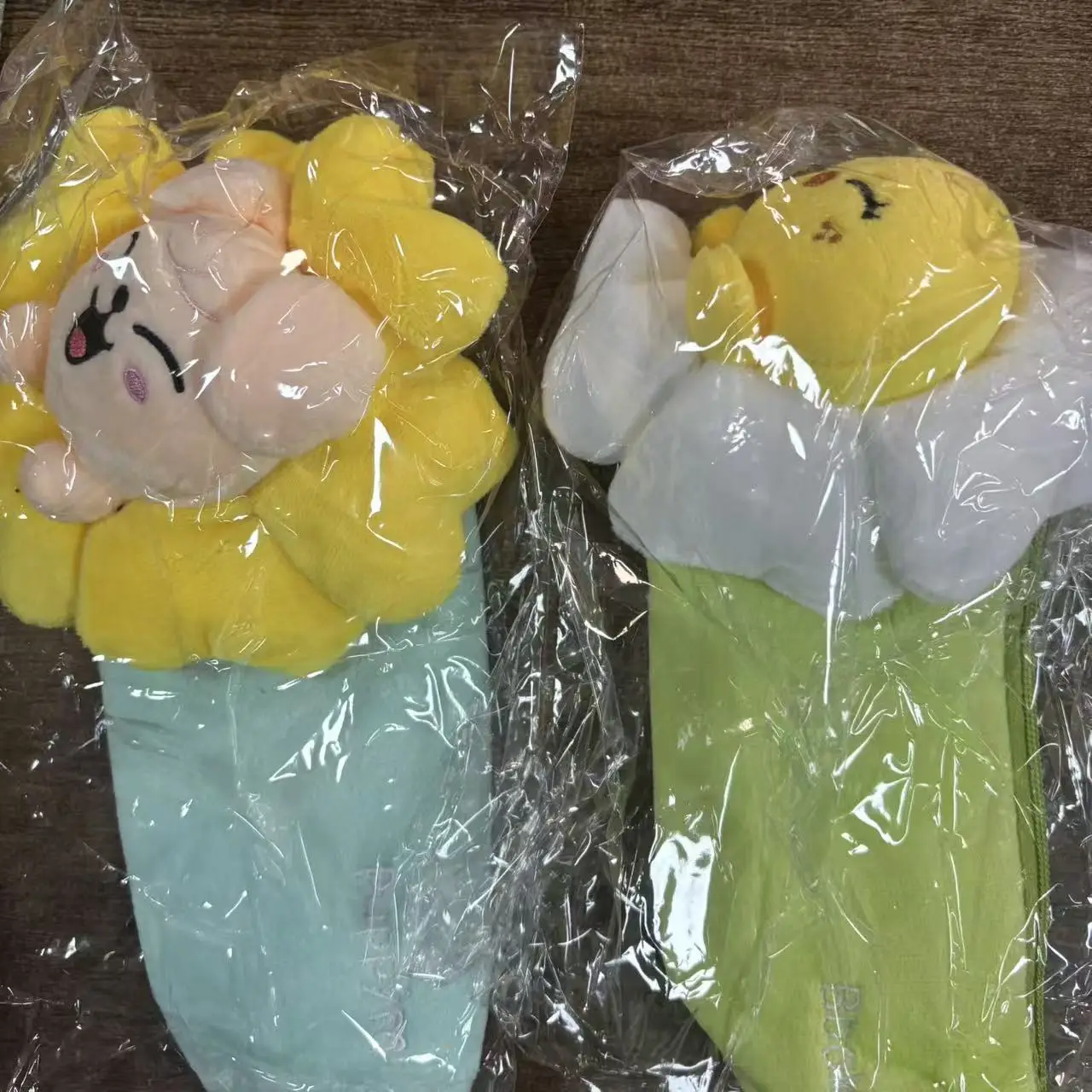 

*Stray Kids SKZOO Plush Pencil Case Plush Doll Bag Plush Toy Seoul FM Week Cloak Doll Magic School Kid Fan Birthday Gift