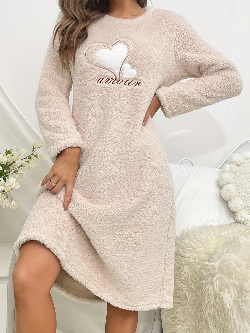 

Heart Embroidery Flannel Sleepdress Pink Or Beige Long-Sleeve Round Neck Dress Super Soft Warm Nightgown Fit Winter Women's Pjs