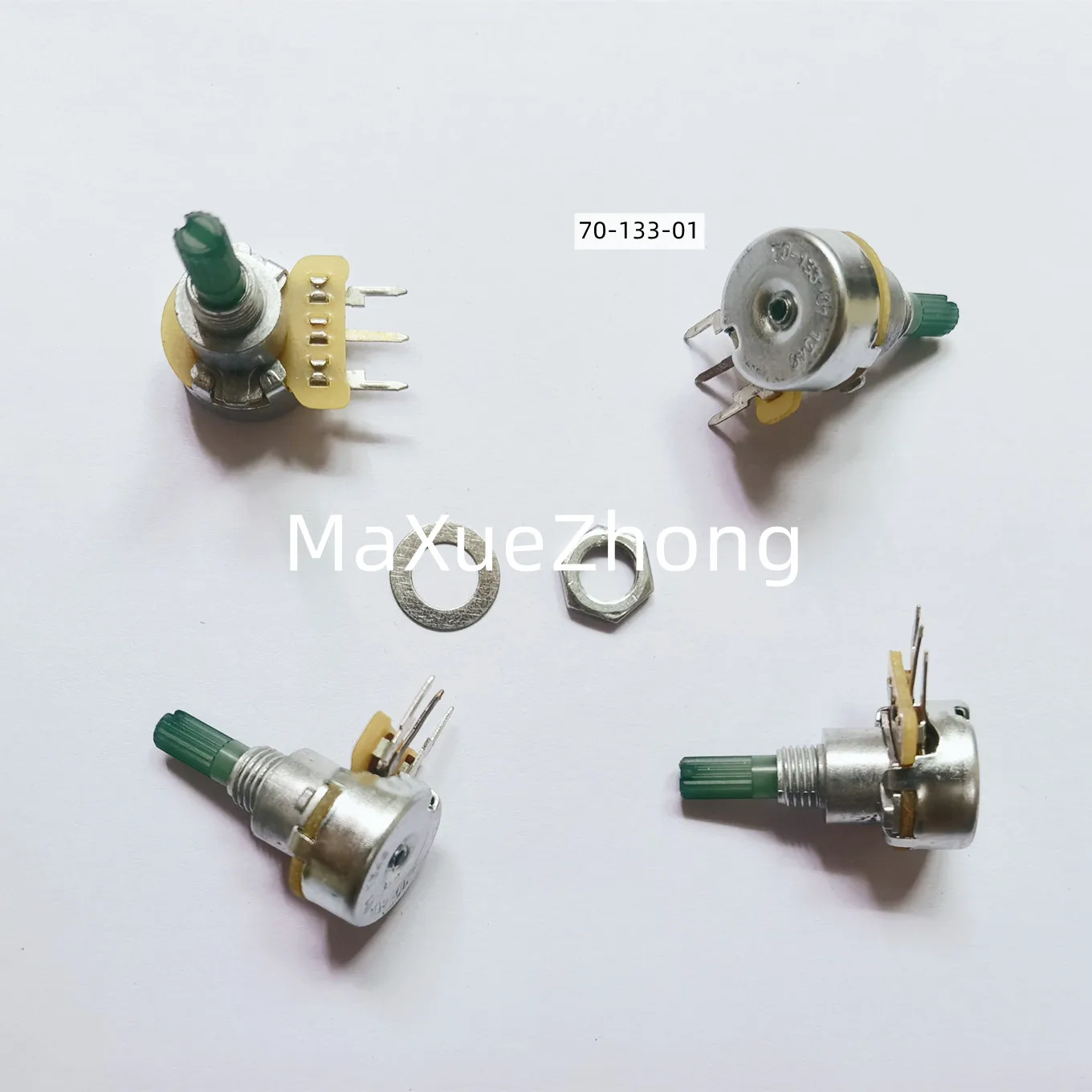 

Original new 100% 70-104-23 100K 70-133-01 50K 70-203-23 20K single potentiometer axis diameter 4.6MM (SWITCH)