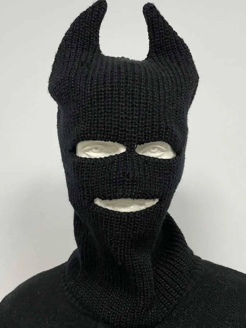 

Роман на Хэллоуин и забавная шерстяная шапка, шапка Balacrafa с тремя отверстиями серого/черного цвета, теплая вязаная унисекс ручной вязки с героями мультфильмов