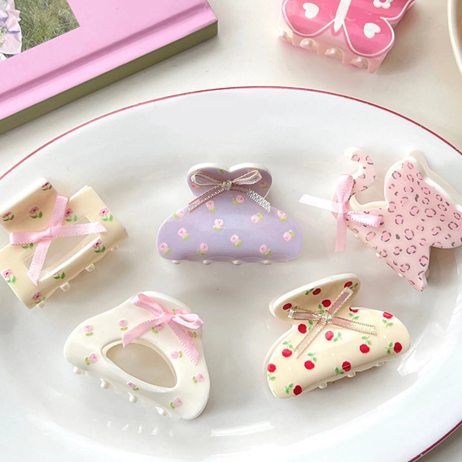 

Sweet Flower Printed Hair Claw with Bow Ribbon Women Girl Ponytail Holder Clip Y2k hark Clip Hair Clip Hair Accessories