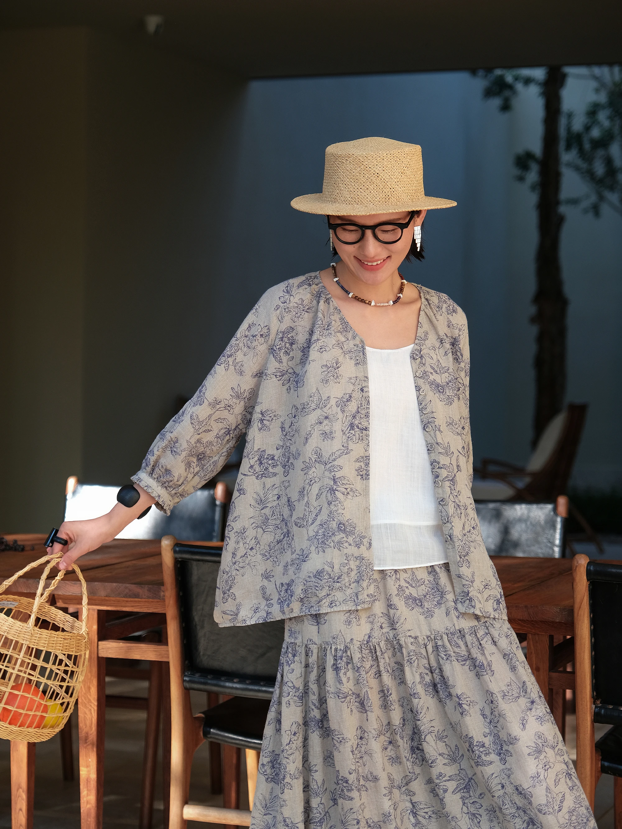 

Artistic Linen Print Open Cardigan Top 21 Pieces Hand-Painted Style Women's Comfortable Breathable V-Neck Seven-Sleeve Shirt