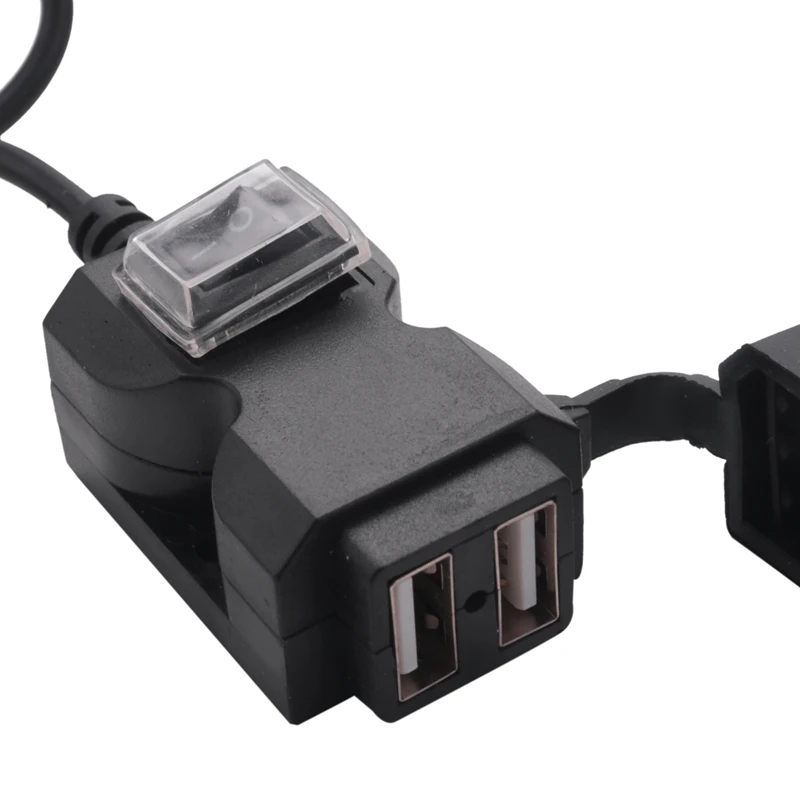 Stopkontak Adaptor Soket Daya Pengisi Daya Dual-USB Sepeda Motor Tahan Air 12V