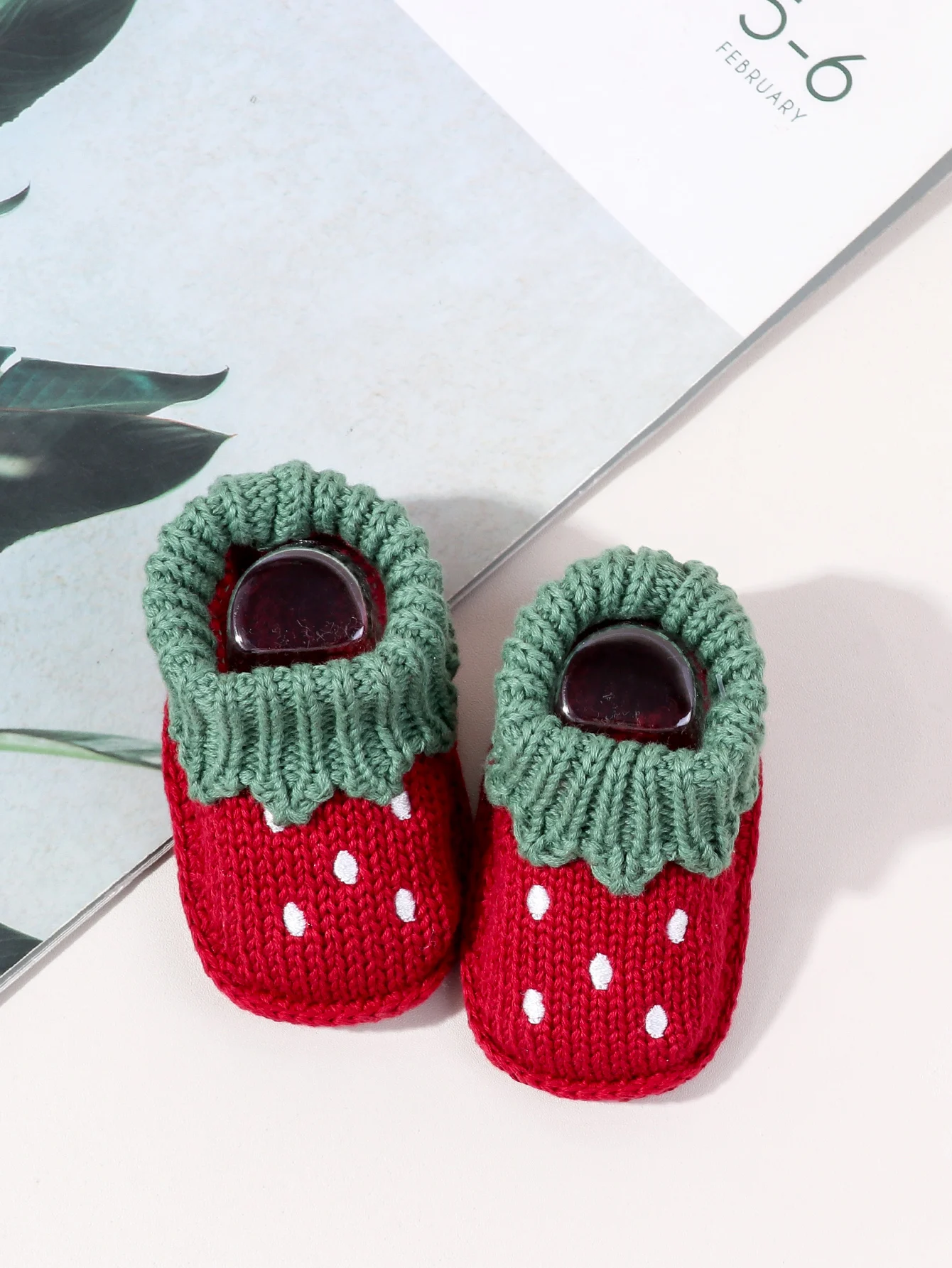 Neue gestrickte Babyschuhe für 0-3 Monate, warm, weich, bequem, mit Cartoon-Muster, für Kleinkinder, rutschfeste Sockenschuhe für Kleinkinder – Detail 5