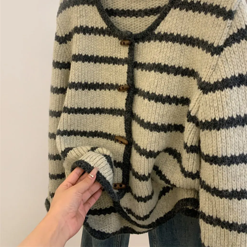 

Women's Lazy Style Striped Sweater Cardigan Korean Thickened Knitted Claw Buckle Design Autumn Winter All-match Long Sleeve