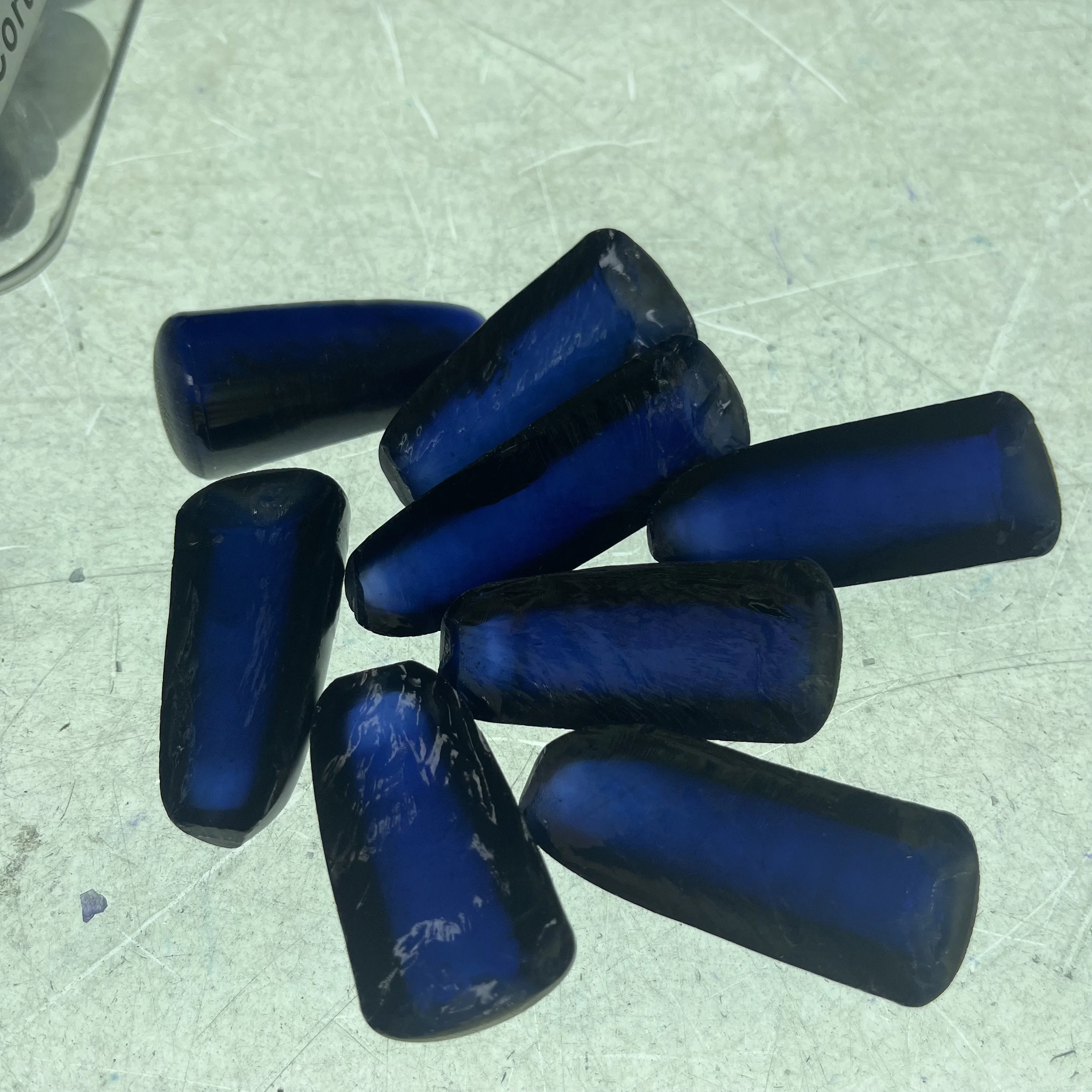 0.1kg Lab Created Corundum Blue Sapphire Rough Material for Gemstone Cutting