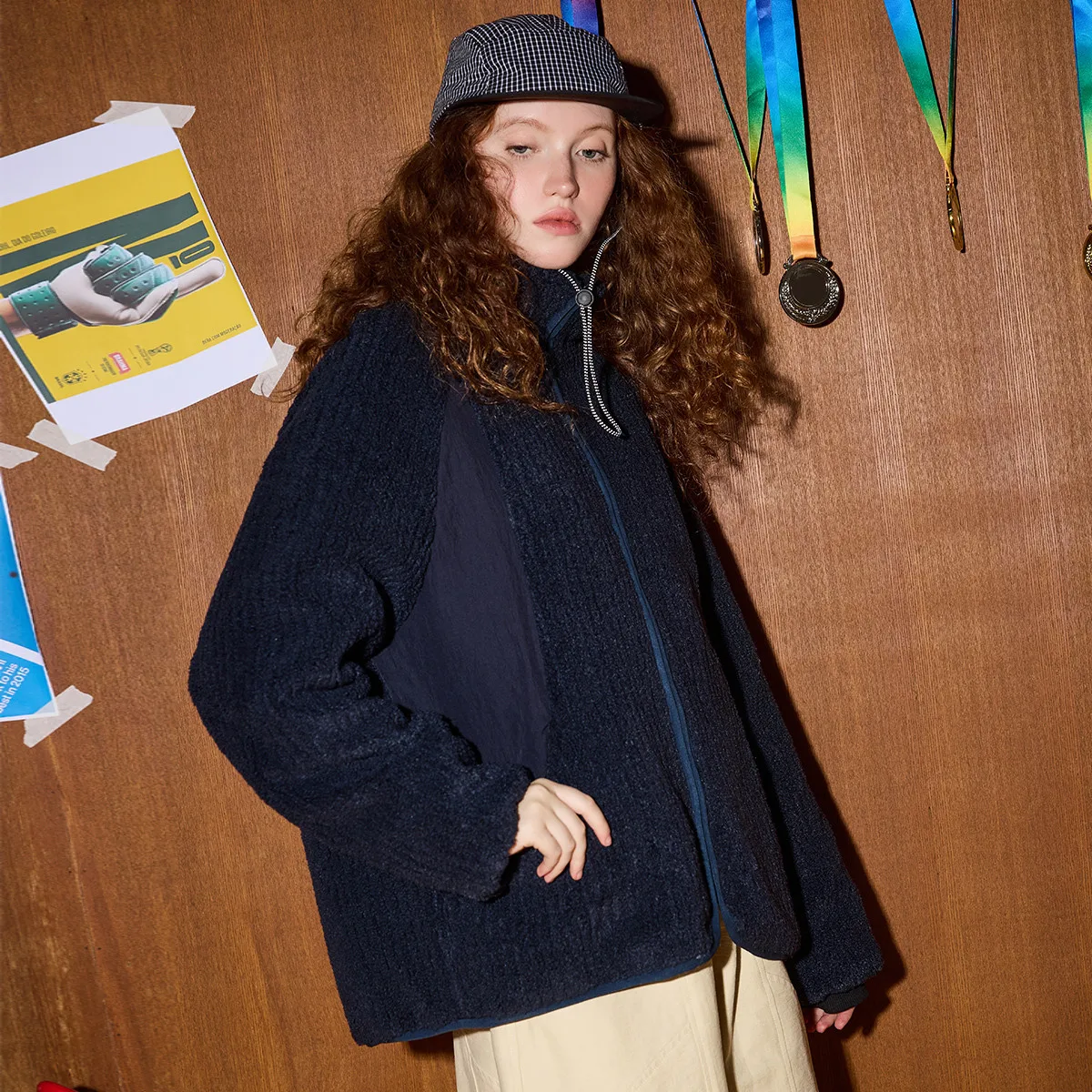 

Зимняя женская утепленная парка 2025 года, пальто с рукавами реглан и вышивкой, стеганая куртка премиум-класса, уличная ветрозащитная дизайнерская роскошь