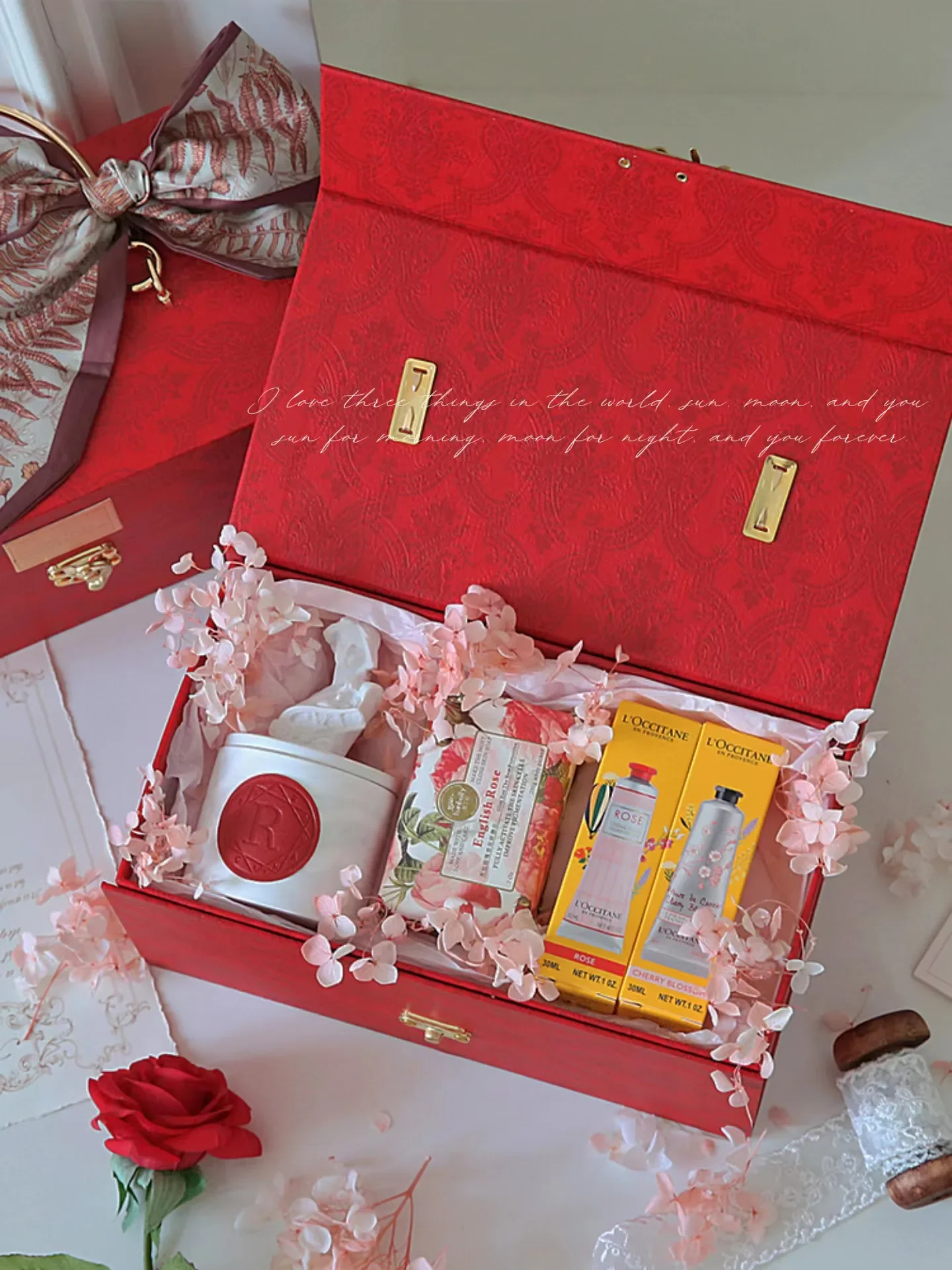 Light Luxury Retro Portable L'Occitane Hand Cream Scented Candle Birthday Holiday Gift Box Set