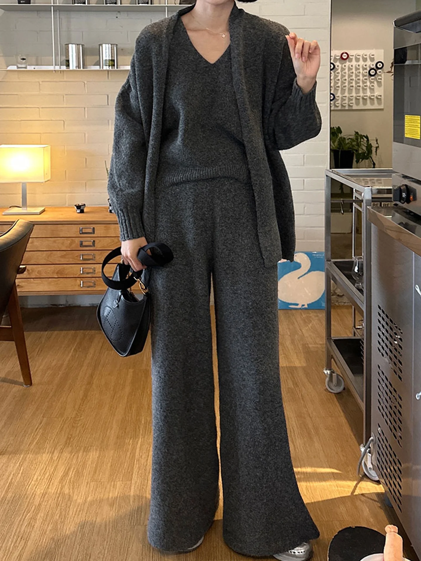 Faionable maglione lavorato a maglia gilet e pantaloni set per donna inverno nuovo arrivo strato base cardigan aperto lungo Sve vestibilità ampia