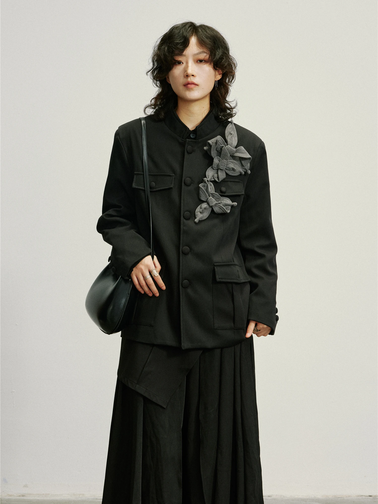

Sunyvonne Chinese Style Stand Collar Suit Jacket Decorated with 3D Orchids Unique Design Casual Loose Fit Long Sleeve Coat