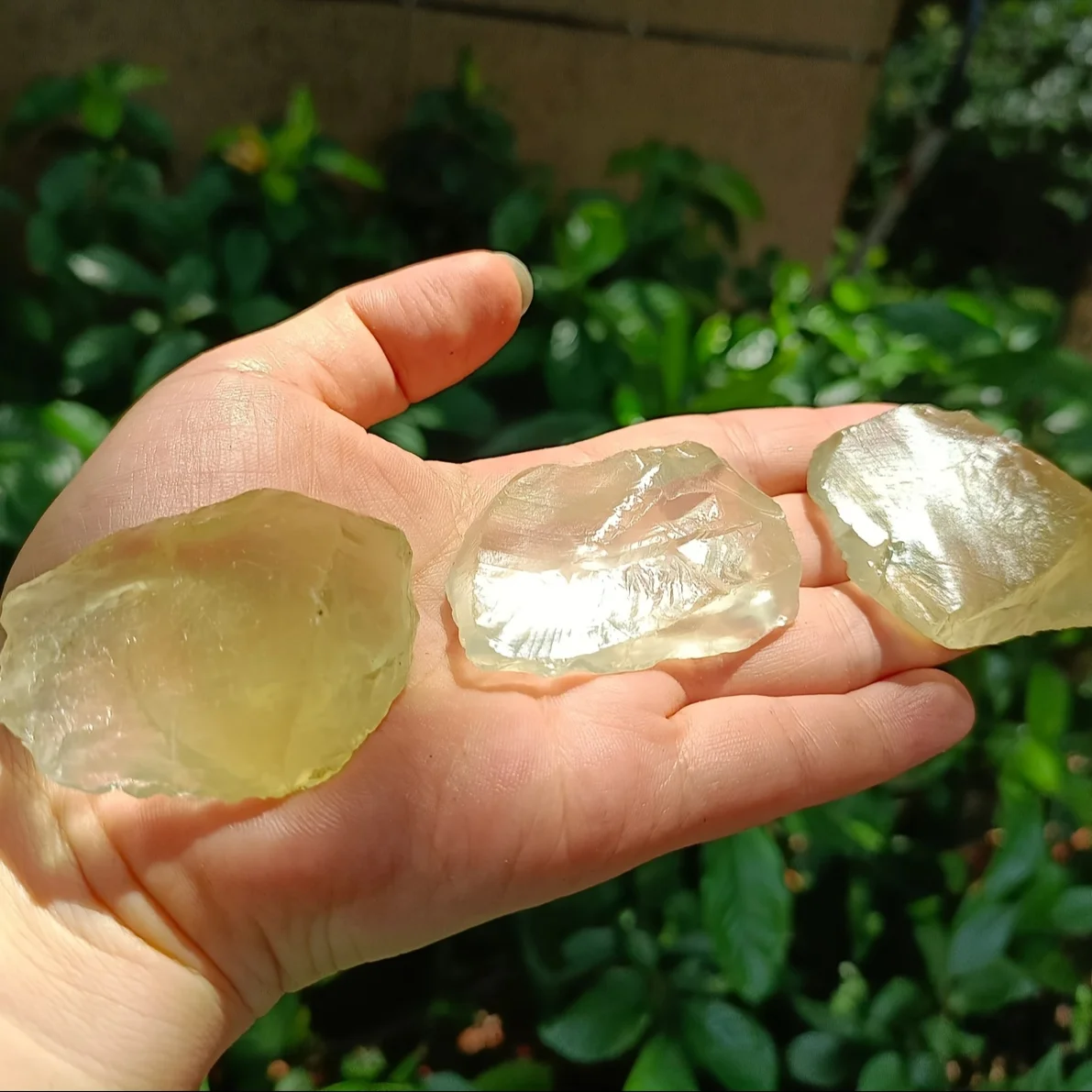 citrine crystals stones real, Natural topaz raw stone, Yellow creastly，Topaz raw stone aromatherapy stone