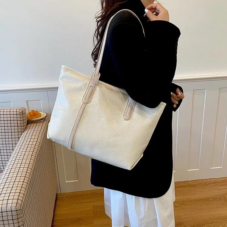 Artistic Large Capacity Tote Bag Women's Commuter Shoulder Bag Simple Stylish 2026 New Fashion Trendy School Bag PU Leather