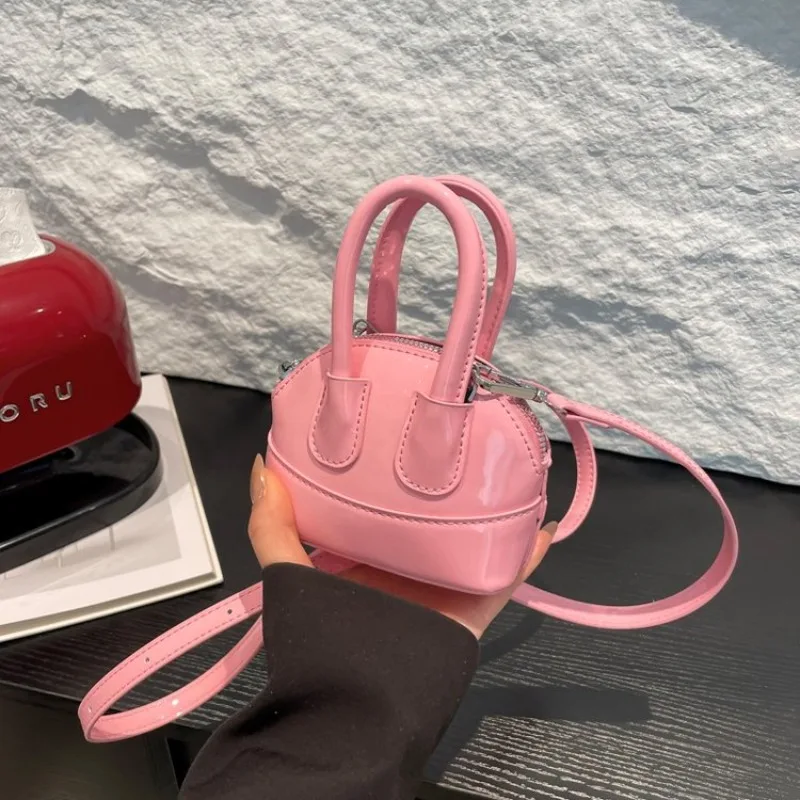 

Stylish Unique Fashionable Diaper Bag For Women High-End Leather Crossbody Handbag Large Capacity Minimalist Tote Bag
