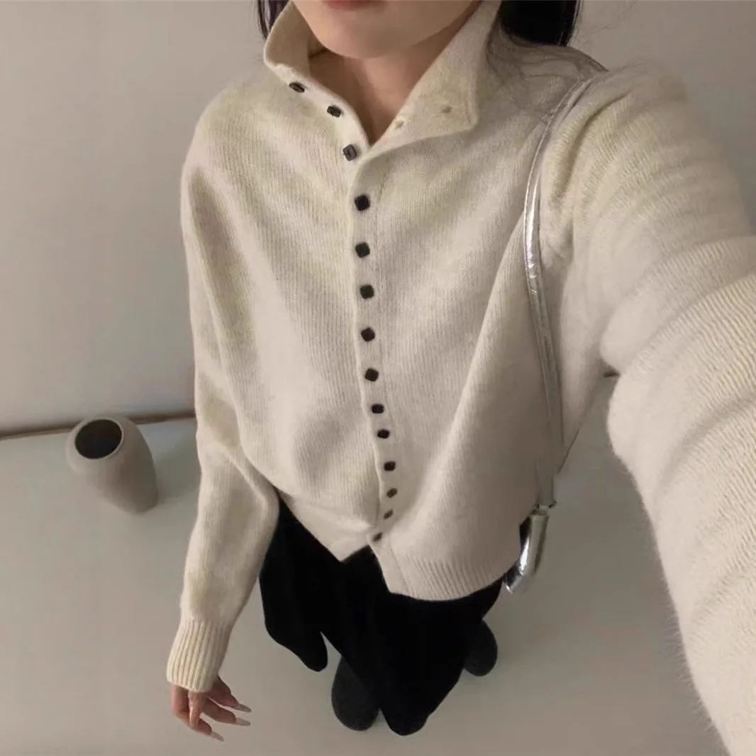 

2025 Autumn New Stand-up Collar Single-breasted Imitation Raccoon Fleece Solid Color Sweater Women's Soft and Glutinous Warm Top