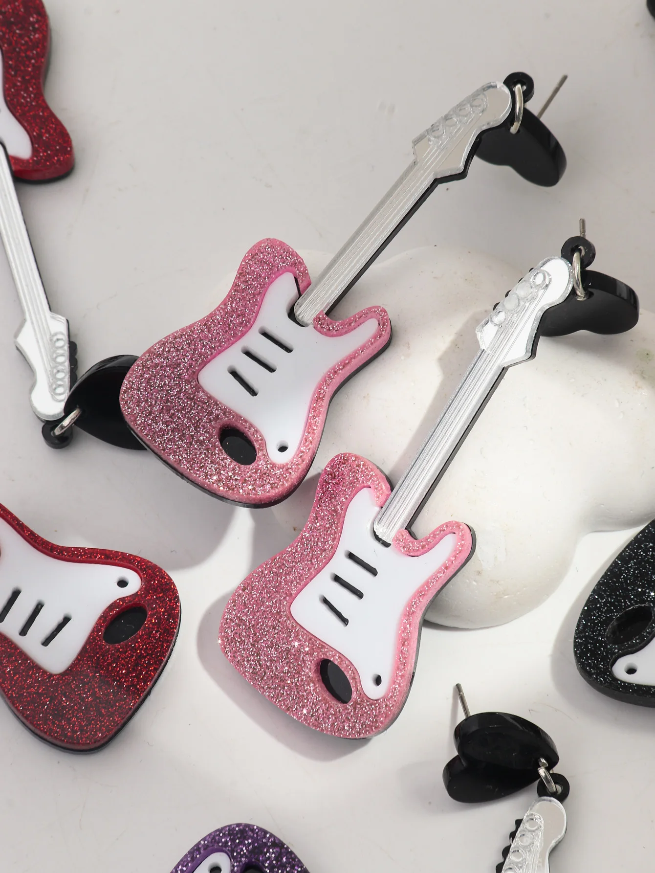 New Acrylic Glitter Classical Guitar Drop Earrings for Women Girls Music Festival Instrument Pendant Earrings Party Jewelry Gift