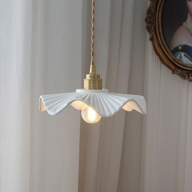nordic-vintage-ceramic-pendant-light-pleated-shade-brass-finish-loft-bar-restaurant-cafe-hanging-lamps-bedroom-kitchen-lamps-e27
