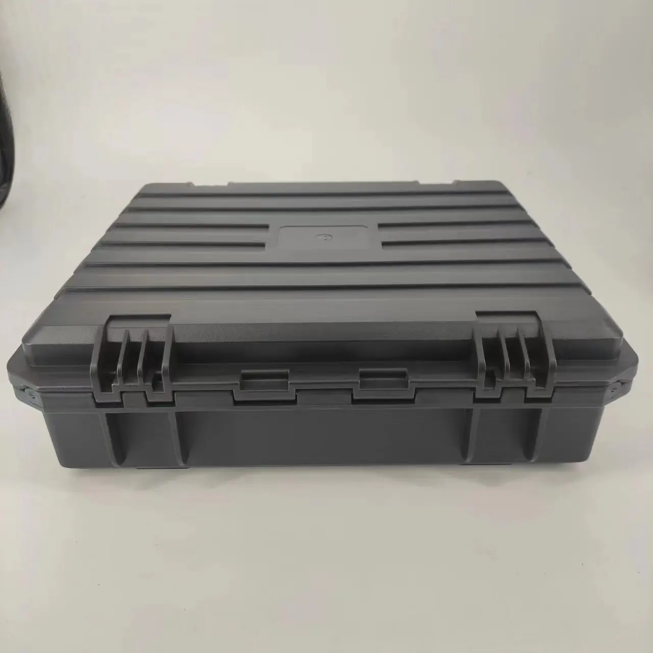 DPC081-4 Hard Plastic IP67 Waterproof Equipment Safety Protective Carrying Case With Customized Foam