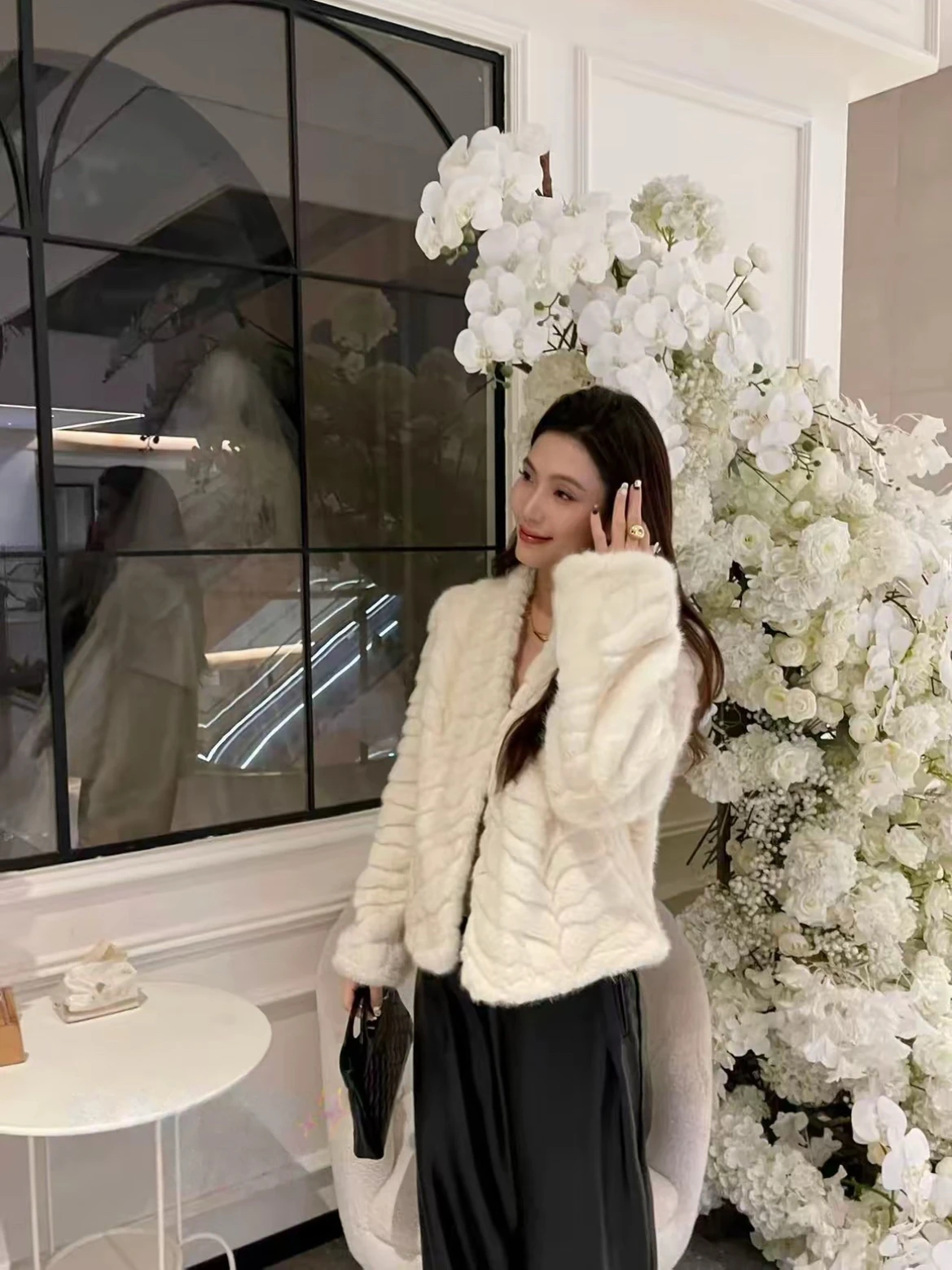 Ele V-Ne Faux Gold Le Mink Eco-Friendly Fur Coat Women's Winter High-End Inteated Skin And Fur Coat  and...