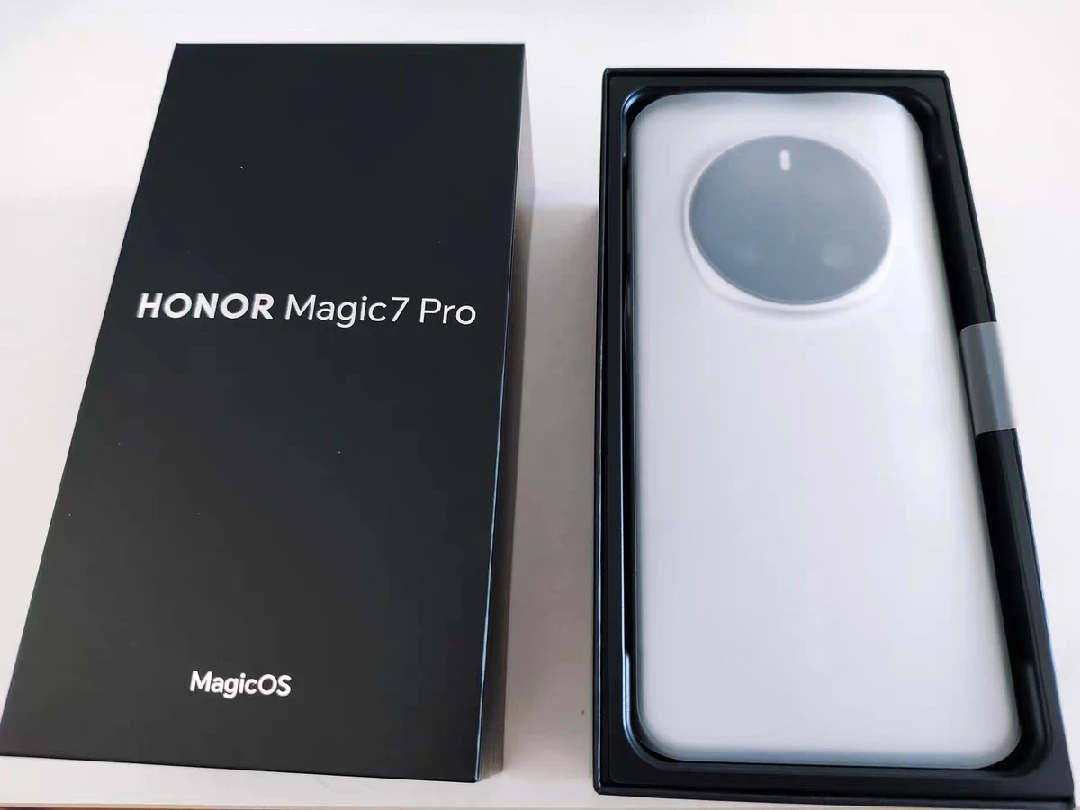 Китайская версия Honor Magic 7 Pro Snapdragon 8 Elite Задняя камера 50 МП OIS 5850 мАч 100 Вт Экран суперзарядки 6,8 дюйма 120 Гц IP69 NFC