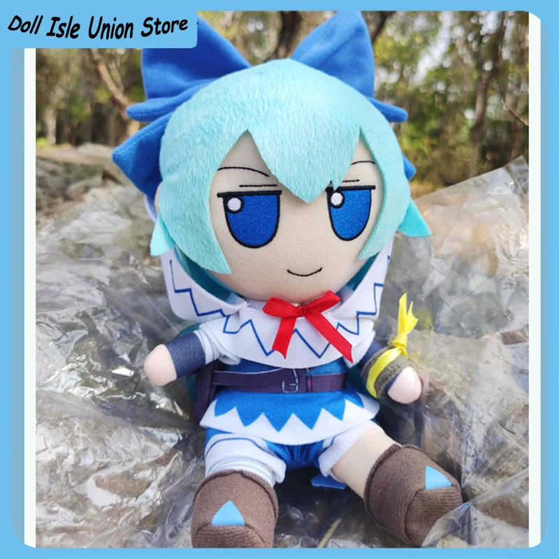 

Аниме Cirno Attribute TouHou Project Fumo, хлопковая кукла, милая плюшевая игрушка для сидения, косплей, 20 см, платье, плюшевая игрушка