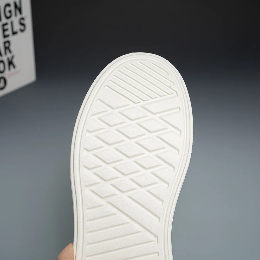 Neu eingetroffene Herren-Sneaker aus PU-Leder, bequeme Wanderschuhe, Freizeitschuhe, modische Herren-Tennisschuhe, Skateboard-Schuhe – Detail 16