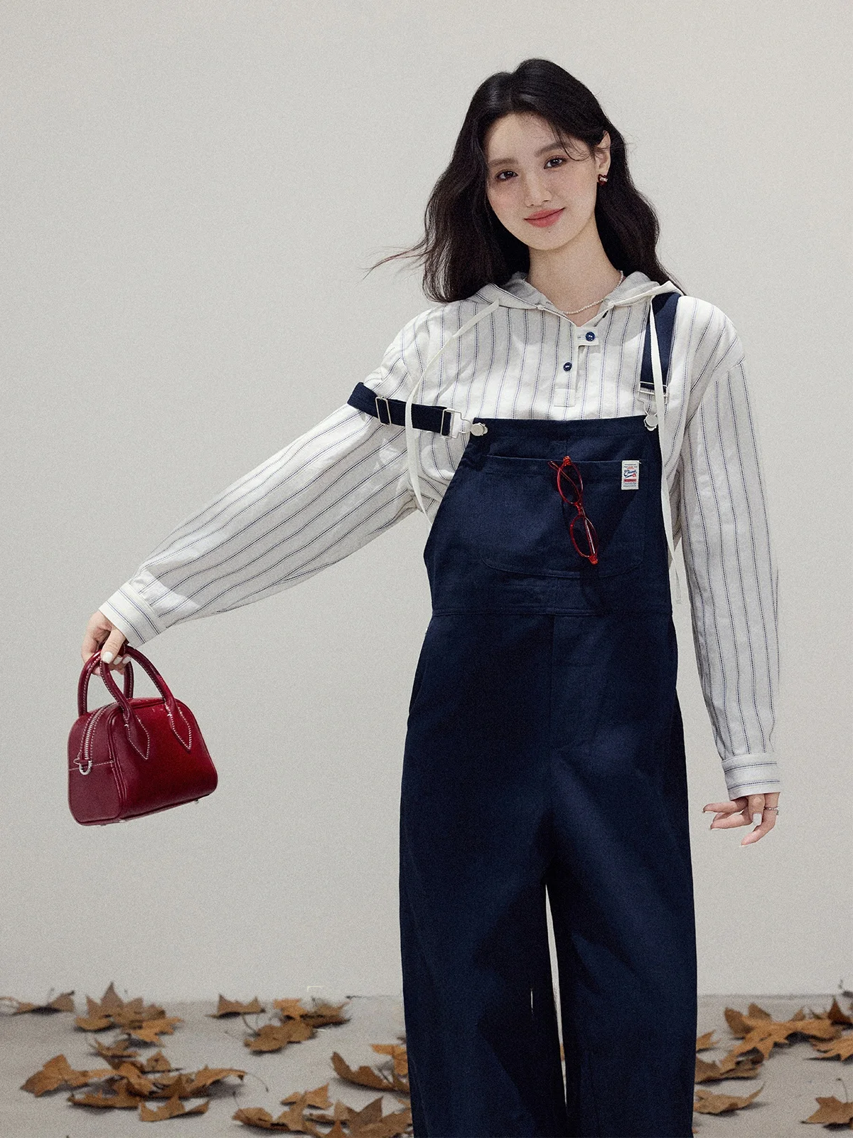 

Zhang Soda Spring New Stripe Women's T-irt Blue Overalls Anti-aging Two-piece Set Faionable Casual Wear for Adults