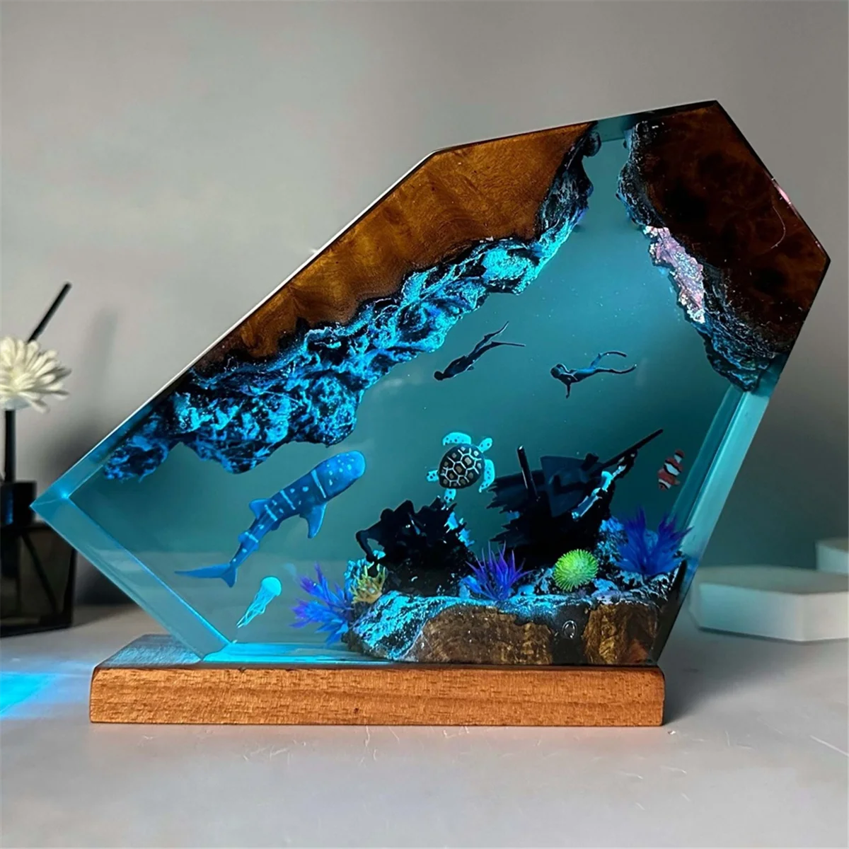 Undersea Resin Lamp Whale Turtle Human Diving Night Light Home Gift Office, Desk Bedroom Decoration Night Light