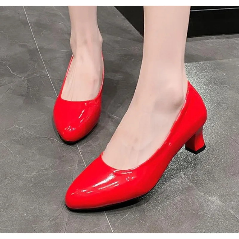 

New Classic Shoes Ladies Pumps Medium Heel Nude Sexy High Heels Weeding Shoes Women Office Work White Pumps Party Shoes