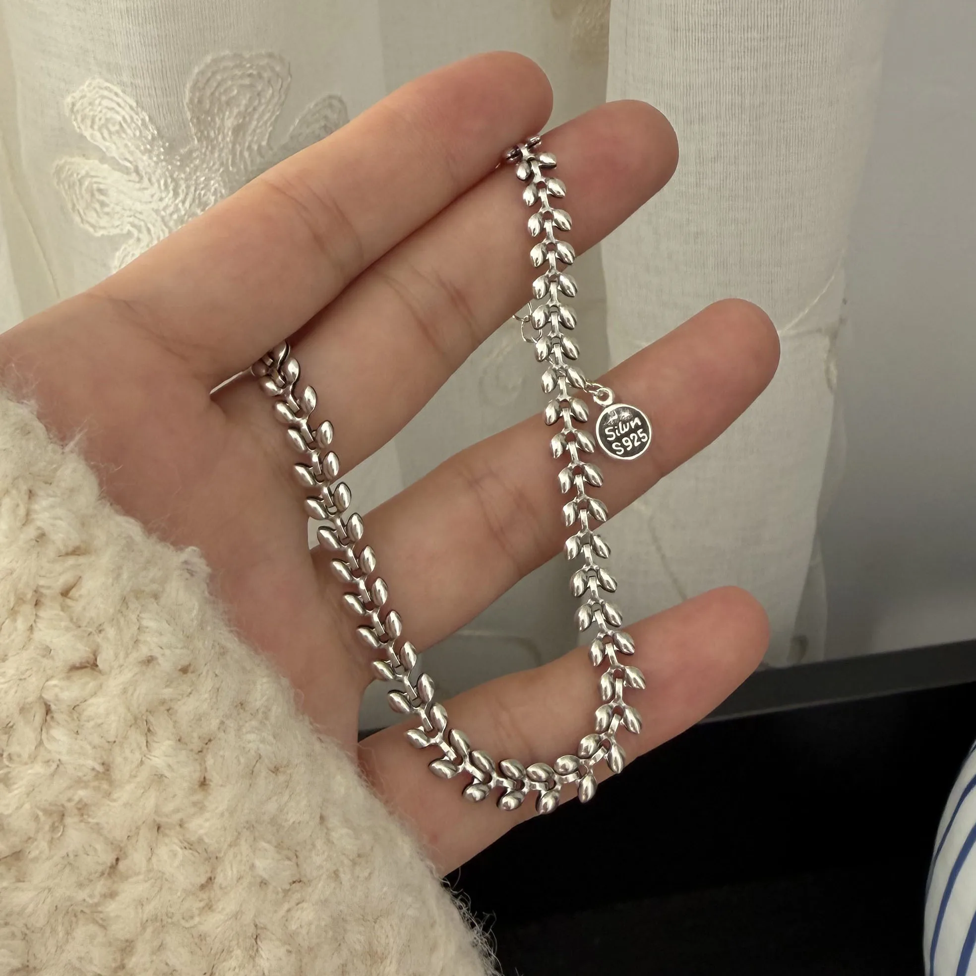 100% Solid 925 Sterling Silver Retro Bracelet for Women Geometric Leaf Shape Handmade Sparkling Simple Bracelet Birthday Gift