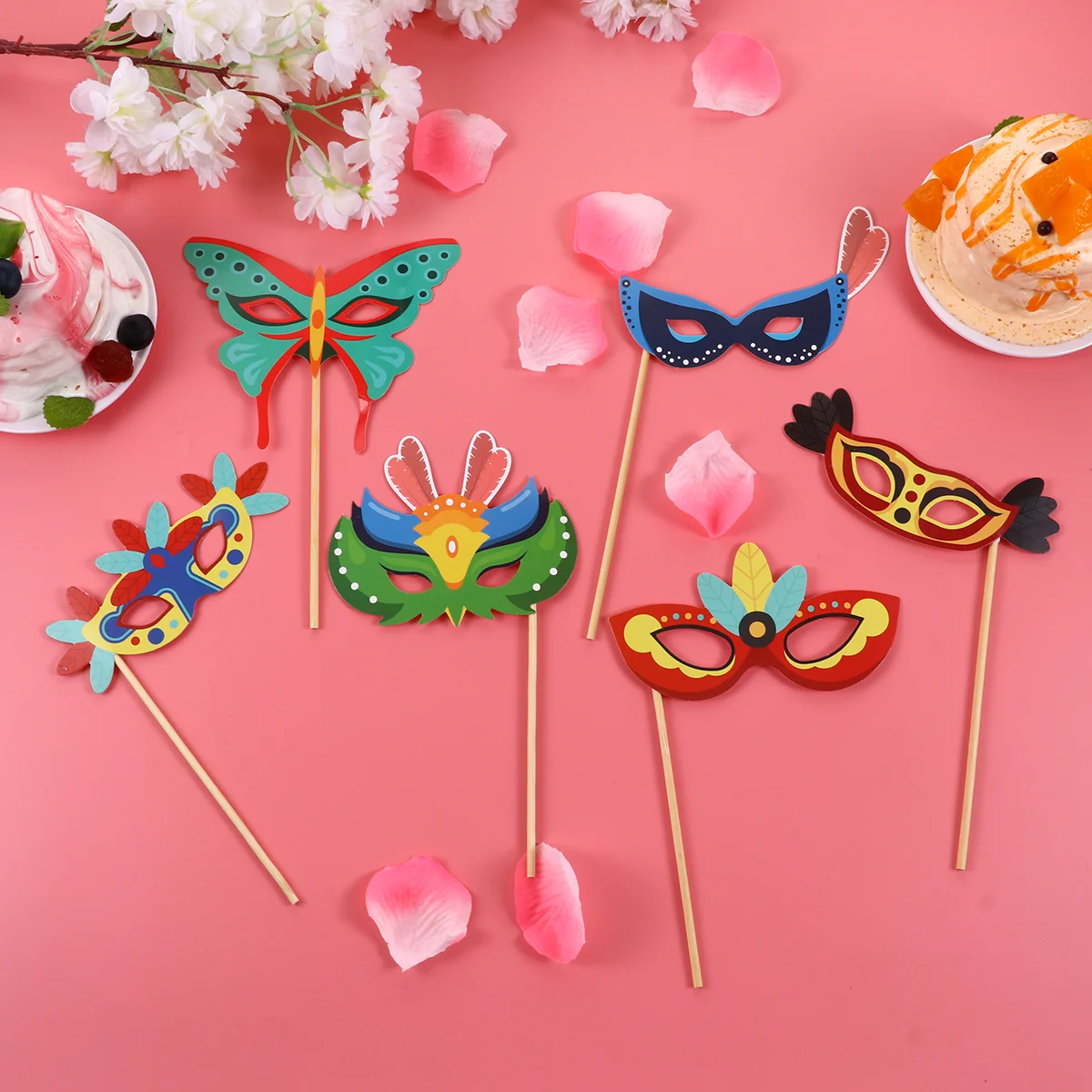 2 Set Carnival Mask Design Handheld Photo Props Set Colorful Paper Photo Booth Props Set Photography Accessories Festival Party