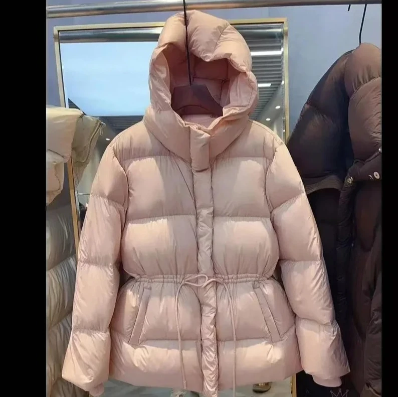 Nowa Jesienno-Zimowa Lekka Ciepła Kurtka Bawełniana Damska Płaszcz Bawełniany z Kapturem, Ściągana Sznurkiem w Talii, Dopasowana Modna Parka