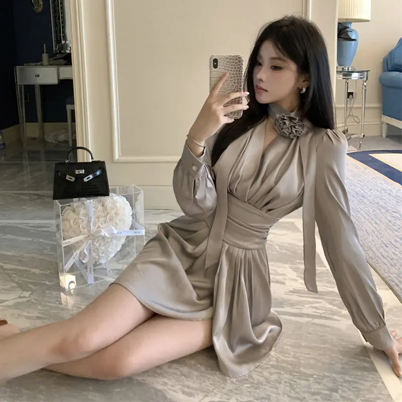 

Frosty Style Waist-hugging and Draped Satin Dress New Autumn Style