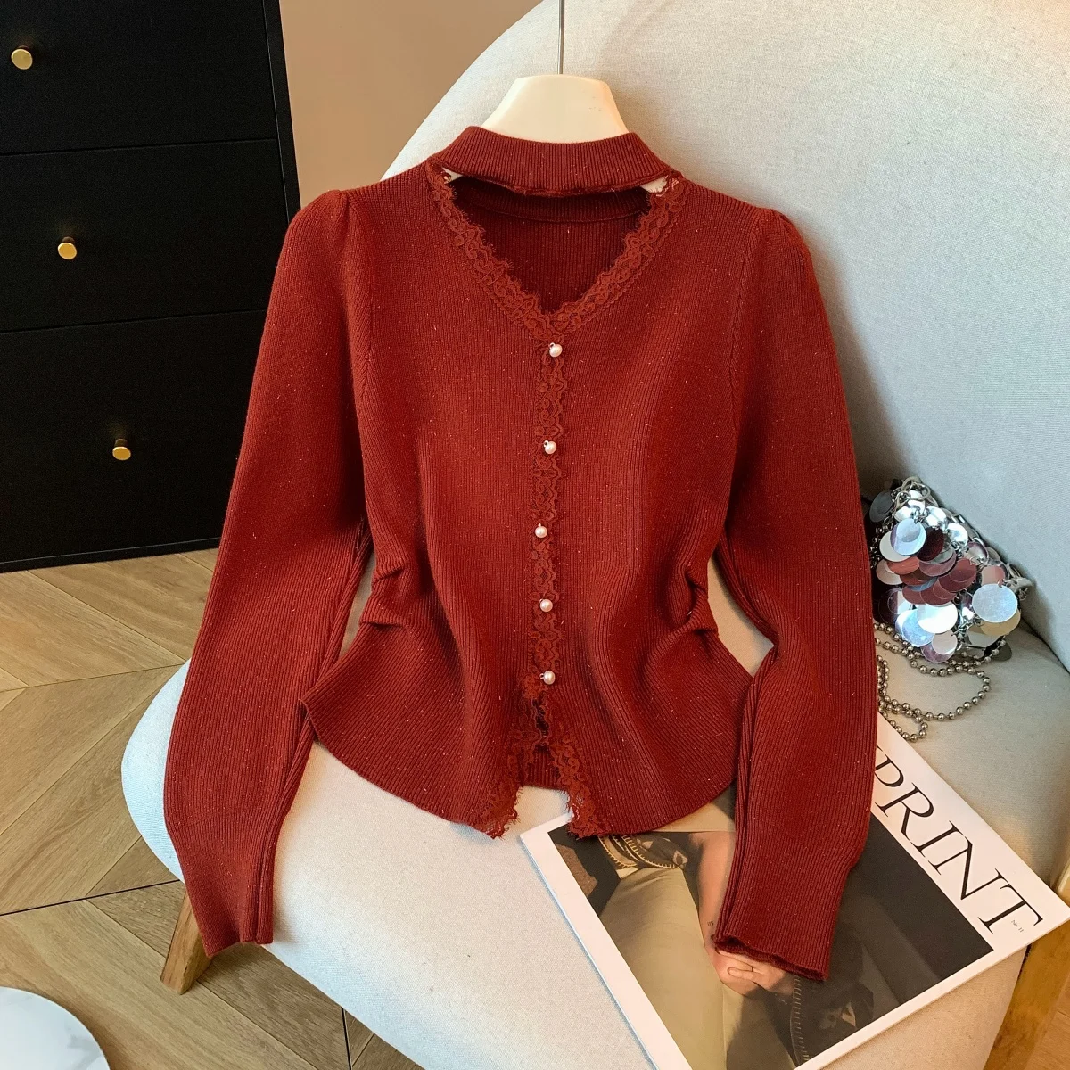 

Winter New Thiened V-Ne Long Sve Knitted Top Lace Collar Pearl Button Design Women's Soft Nylon Sweater Casual Outerwear