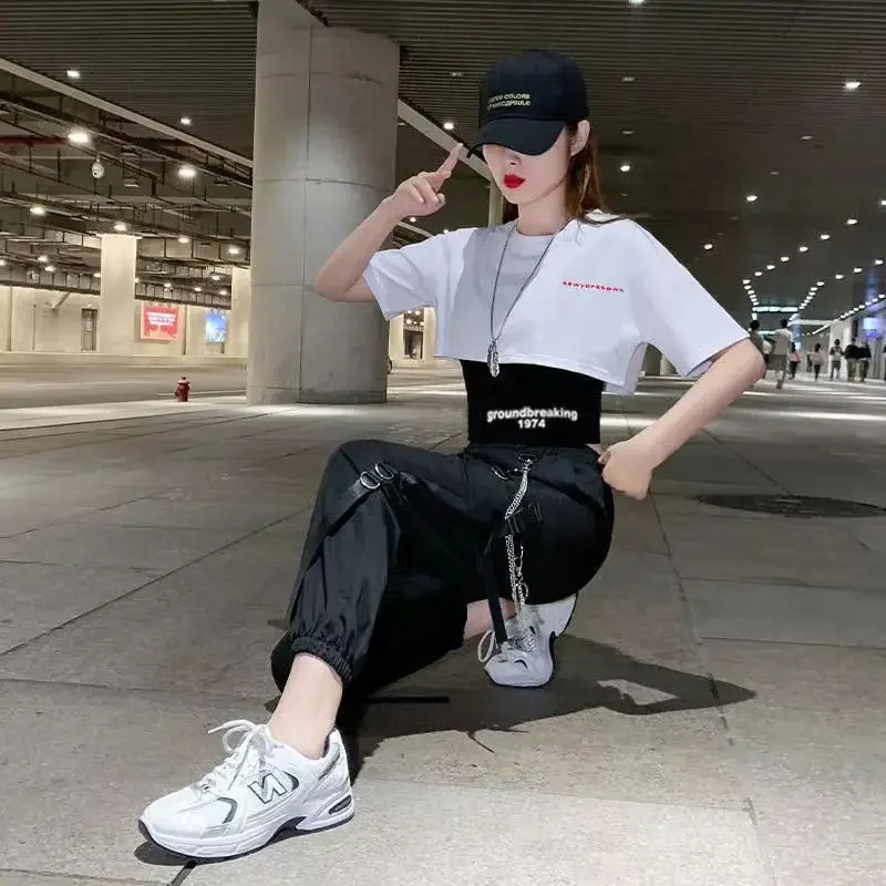 New Women Streetwear Harajuku Cargo Pants 2 Piece Sets with Chain, Trend Cropped Cropped T-shirt Suit and Ribbon Chain Pants