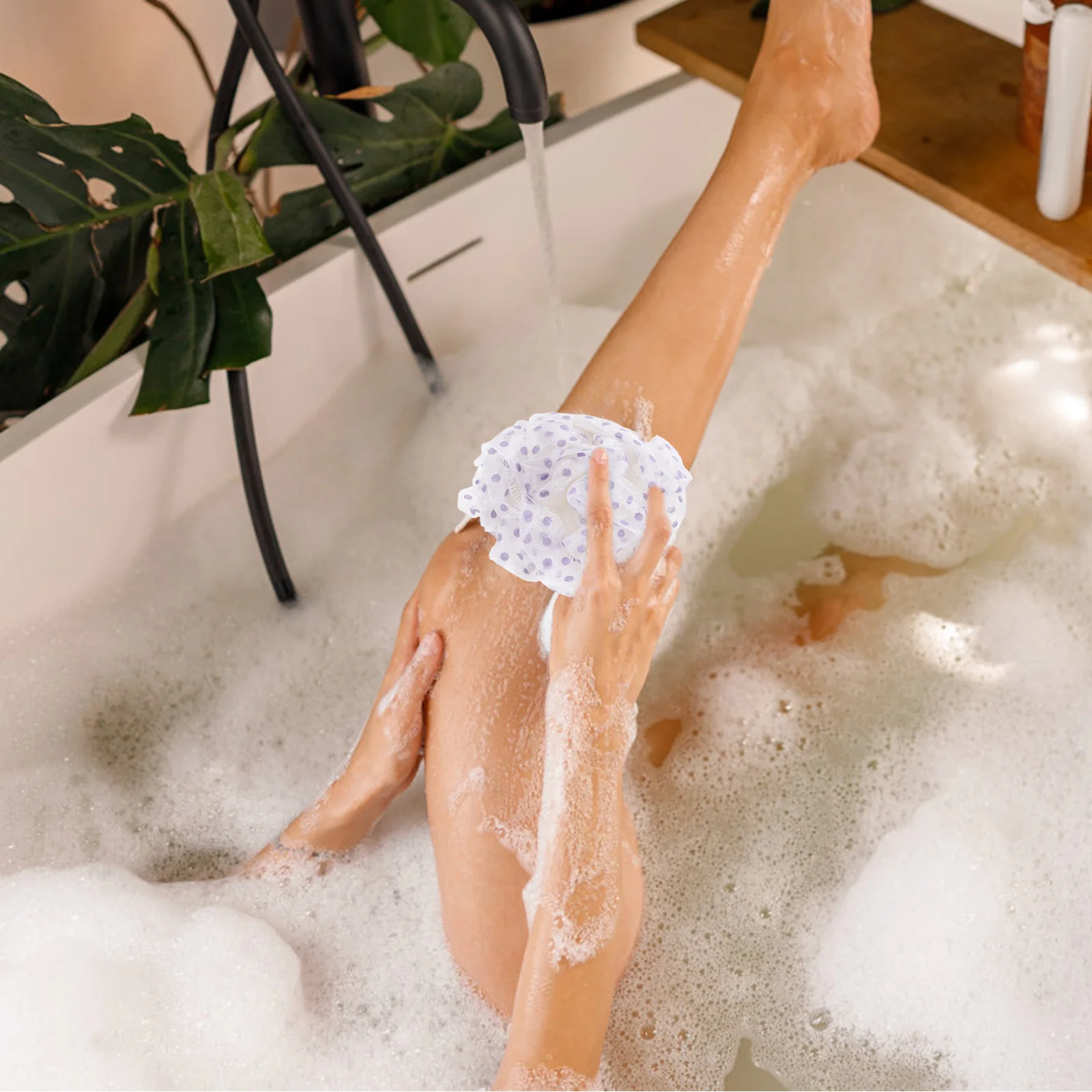 

2pcs Large Polka Dot Bath Sponge Shower Scrubber Exfoliating Skin Cleaning Tool Quick-Drying Bath Ball Lanyard Design Travel