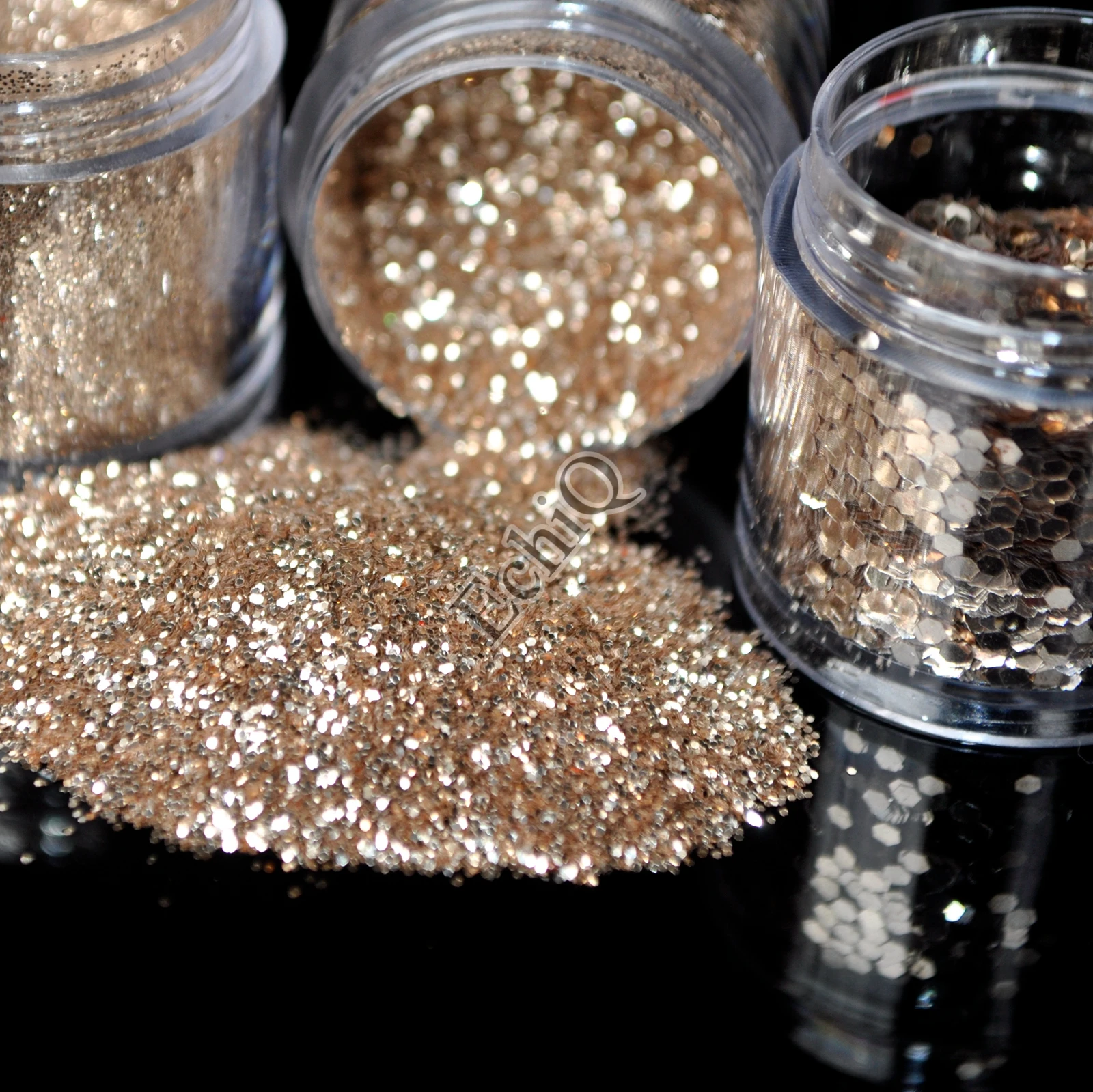 Polvere di glitter per unghie UV Polvere di paillettes Pentagono luccicanti color platino 4 dimensioni tra cui scegliere