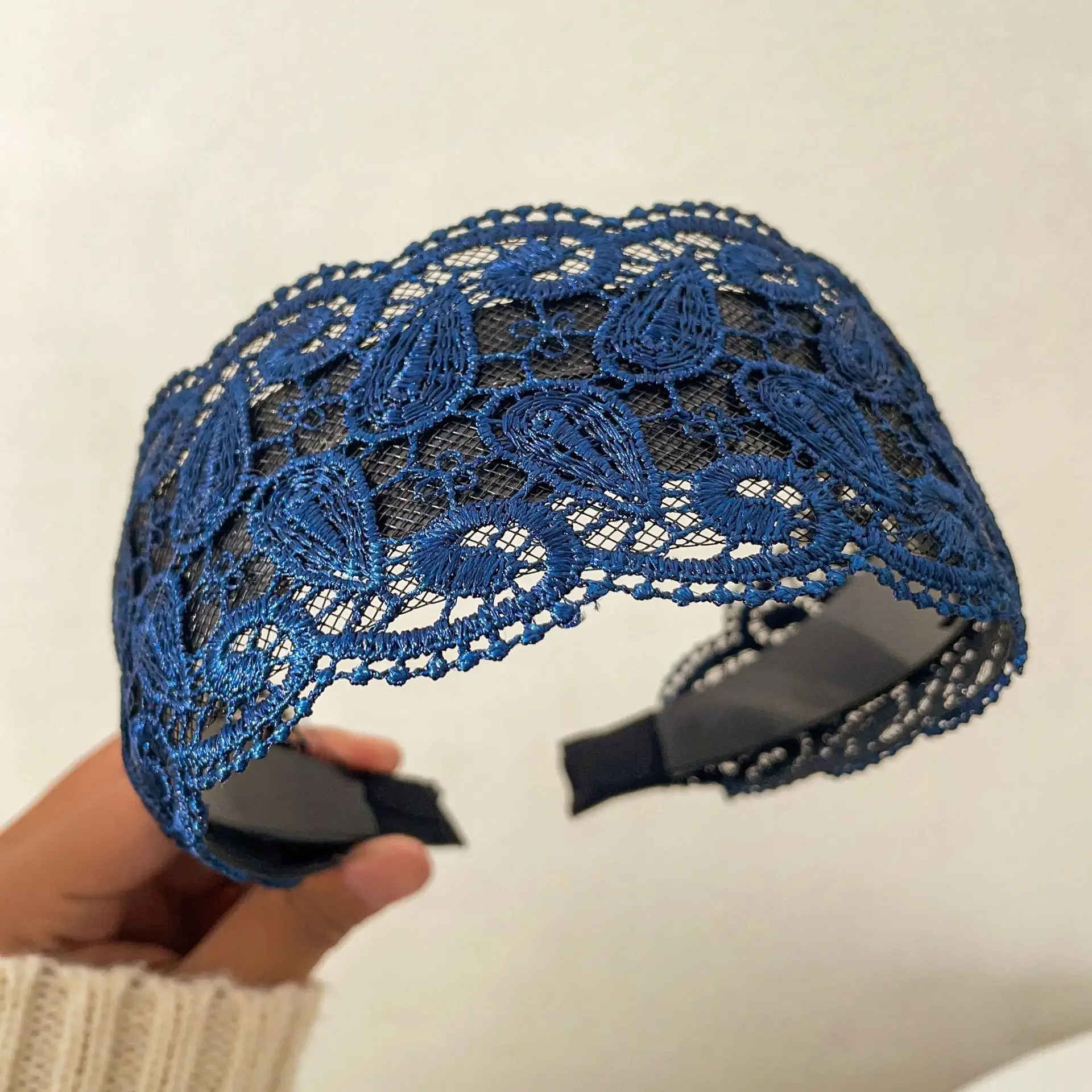 

Женская сетчатая повязка на голову с зубцами, нескользящая, дышащая, для лесного стиля, домашнего использования, ухода за кожей лица, мытья макияжа