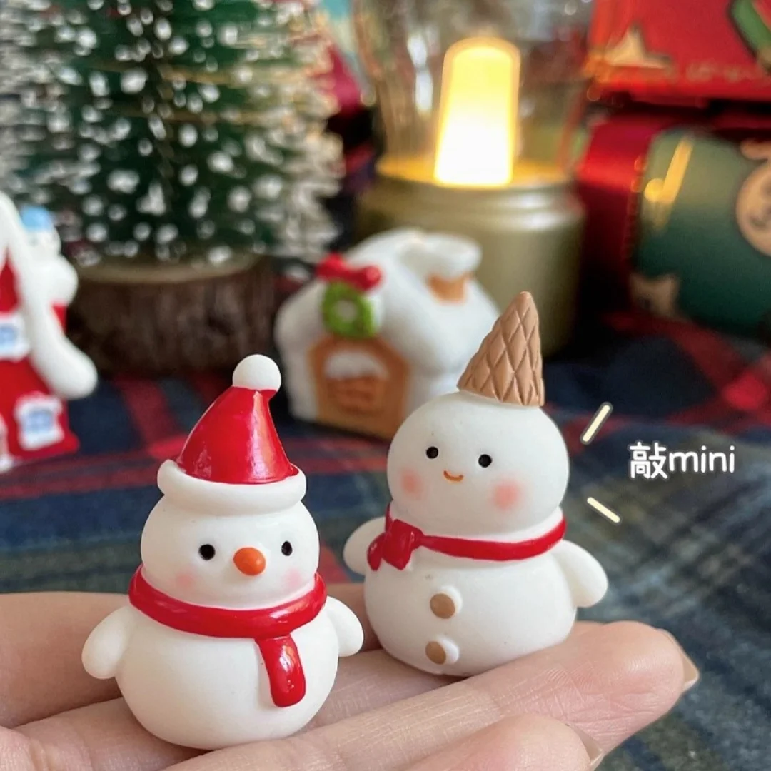 Mini Christmas Miniature Decoration Santa Claus Gift Box Micro-Landscape Ornaments Xmas Desktop Decoration Christmas Presents
