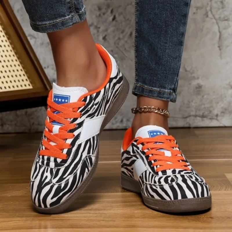 Women's Casual Sneakers Leopard Print Lace Up Antislip Running Shoes Spring Autumn Flat Shoes Animal Pattern Retro Trainers