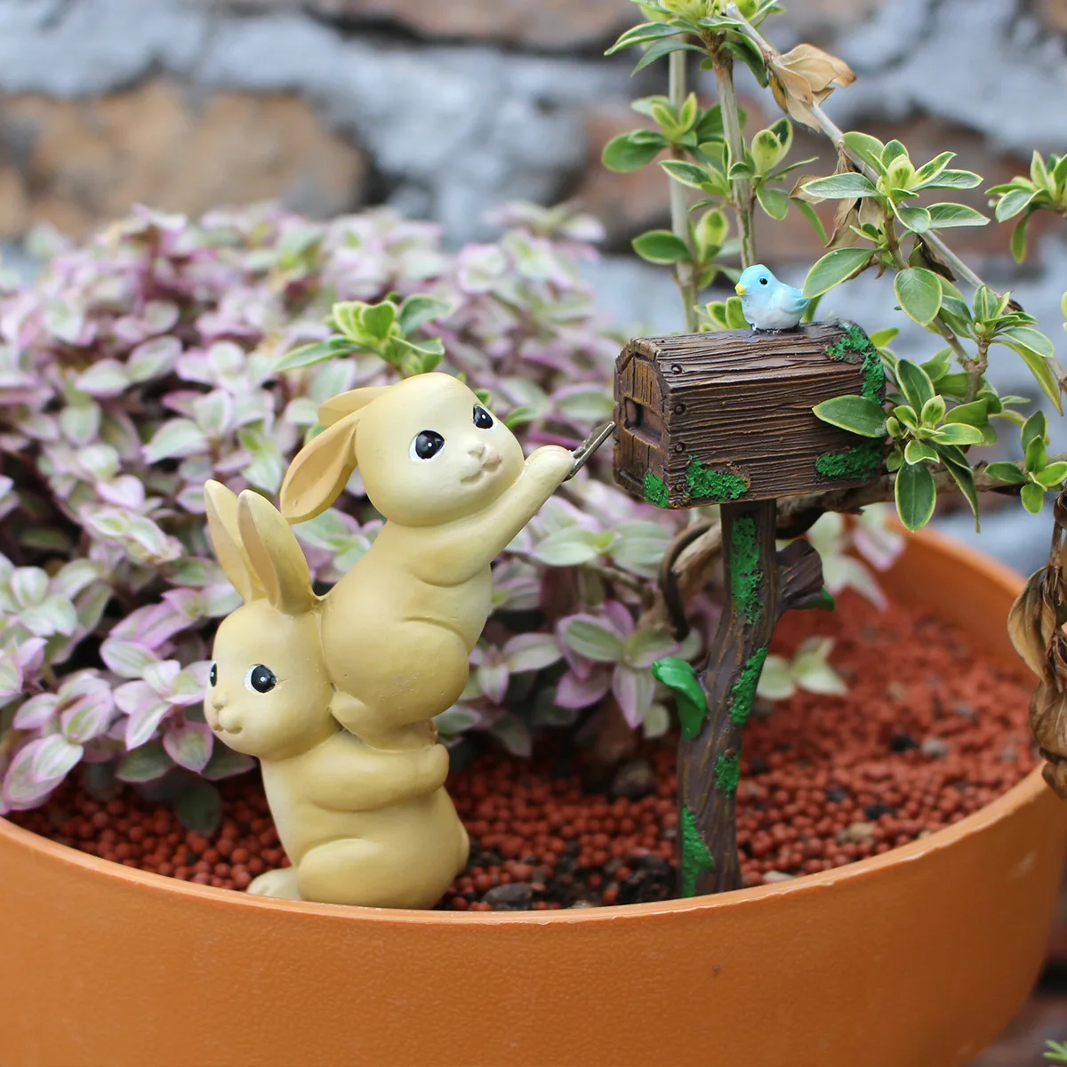 Realistic Rabbit Mailbox Statue - Resin Garden Decor for Yard & Kindergarten