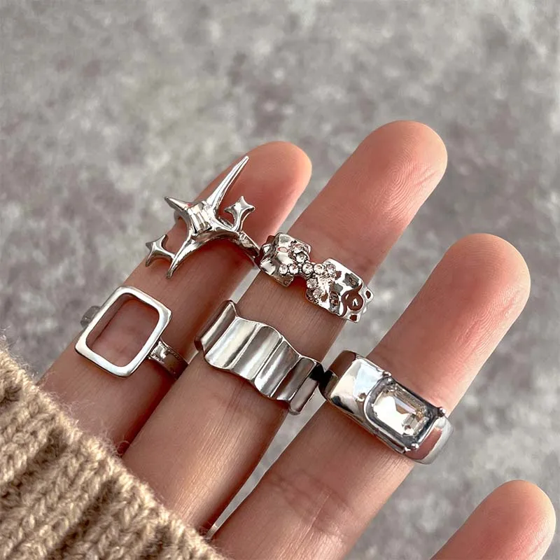 

Y2K Punk Geometric Star Ring Set Irregular Crystal Silver Color Metal Cross Rings for Women New Fashion Jewelry Party Gifts