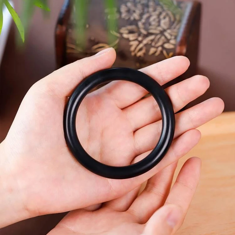 Bracelet à barres rondes en matériau fin, matériel ancien, encre noire pure