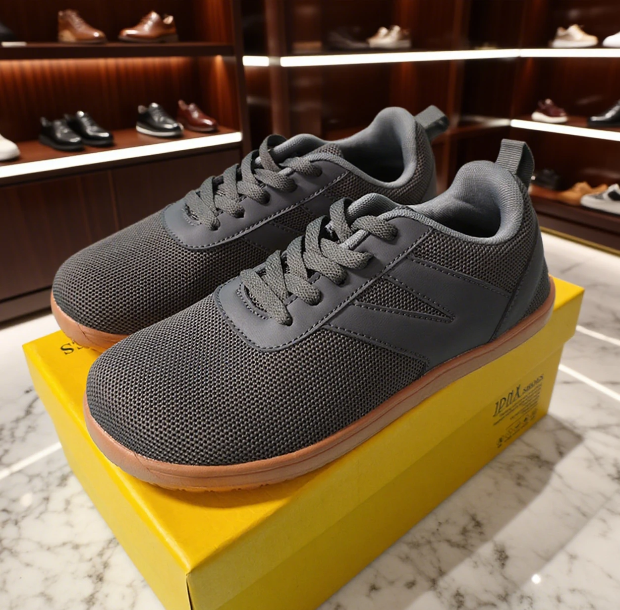 

Men's and Women's Running Shoes Lightweight Tennis Shoe Anti Slip Gym Shoes Breathable Mesh Walking Shoes Chaussures Femme 2025