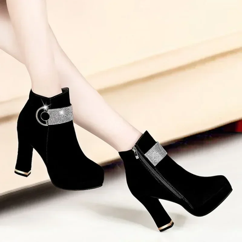 Fashionable Women's Red Wedding Shoes Autumn/winter Fleece-lined Thick Heel Short Boots Cotton Round Head Warm High Heels