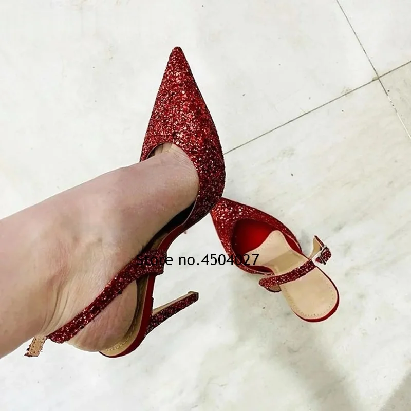 

Красные серебристые туфли-лодочки с пайетками и ремешком на пятке, остроносые, для банкетов и свадеб, с пряжкой, на низком каблуке